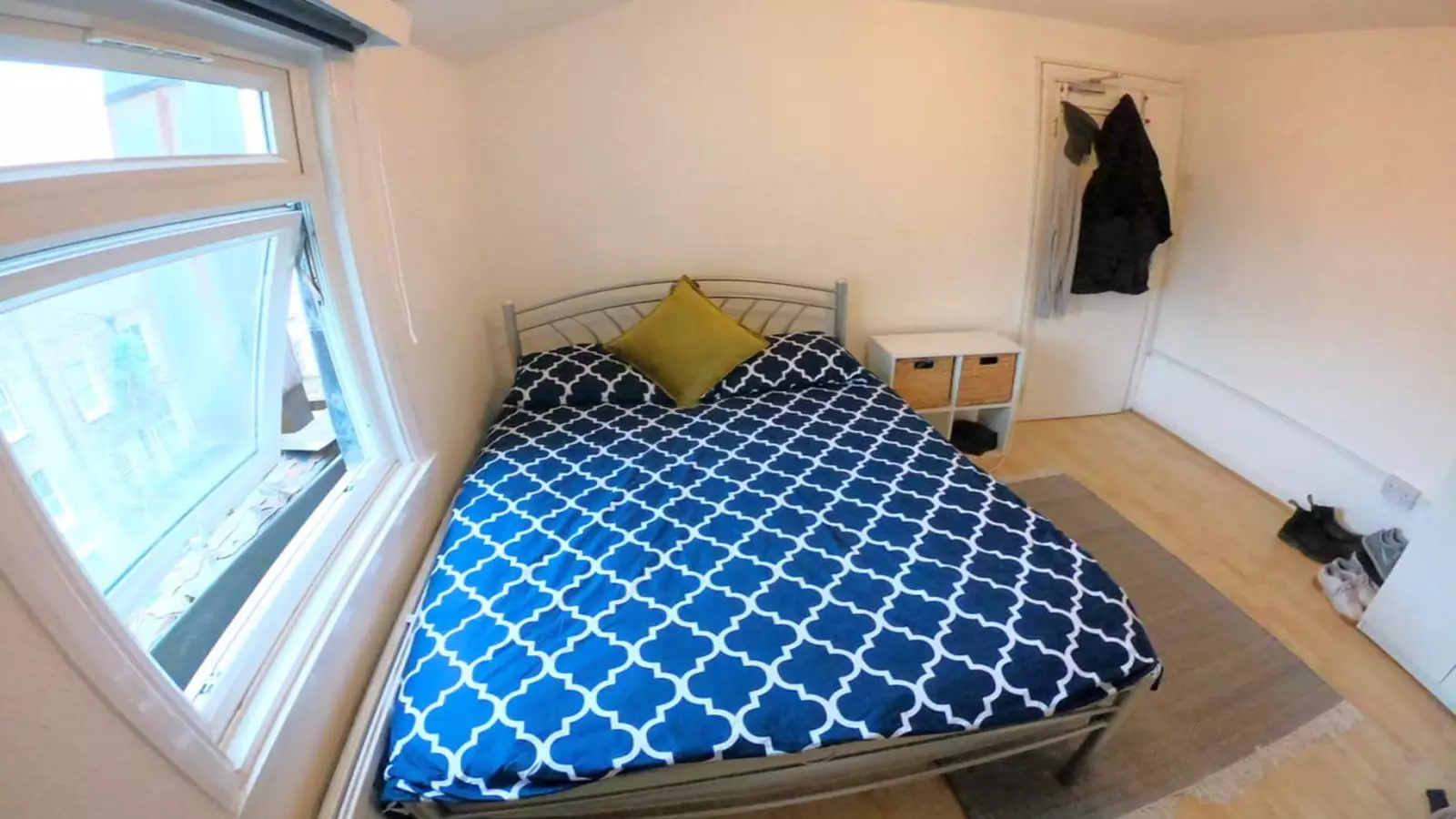 Room St Martin's Close in Greater London
