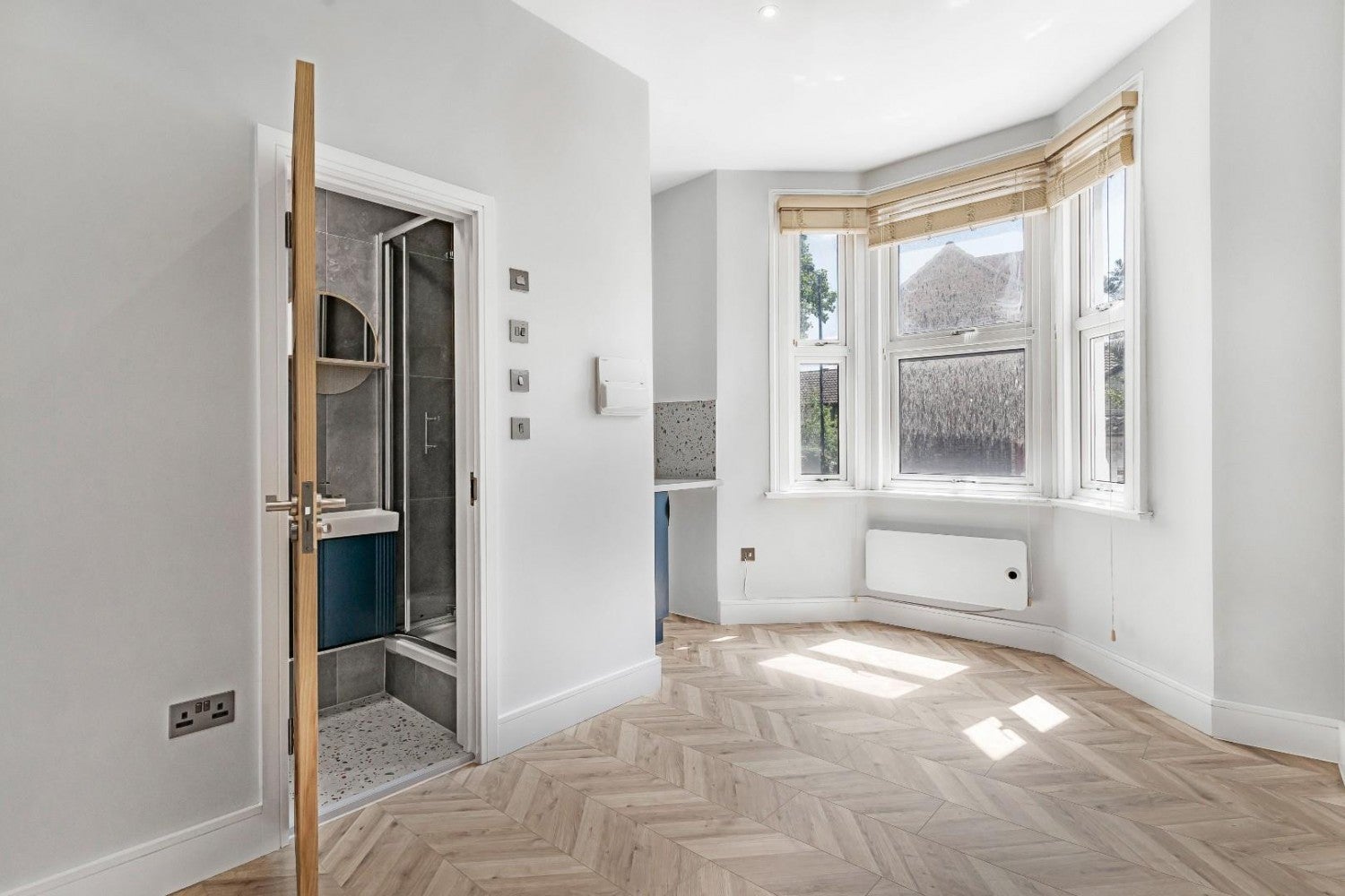 Flat Daneville Road in Greater London