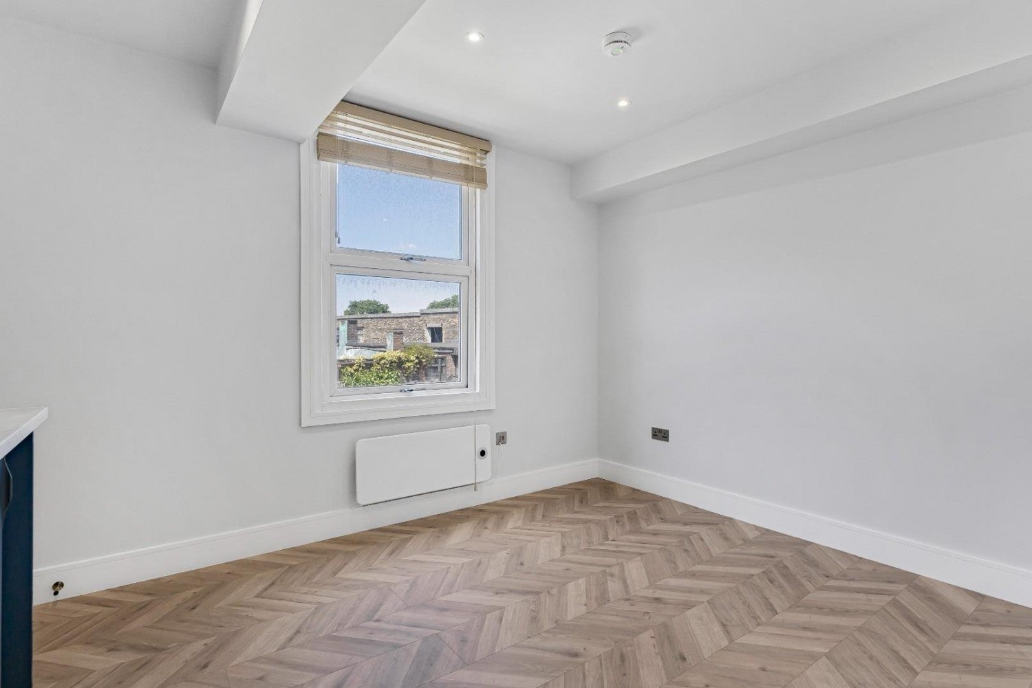 Flat Daneville Road in Greater London