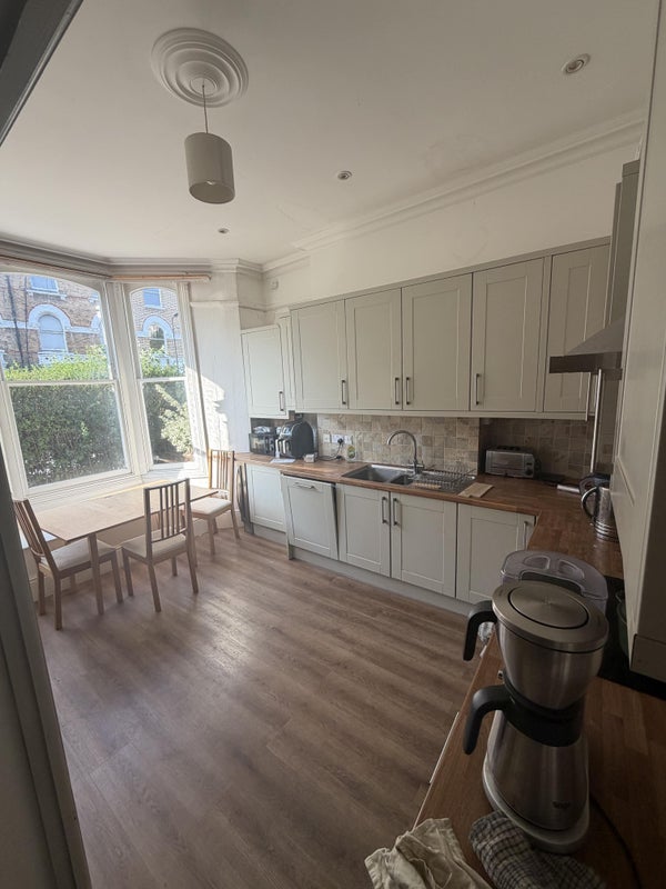 Room Digby Crescent in Greater London