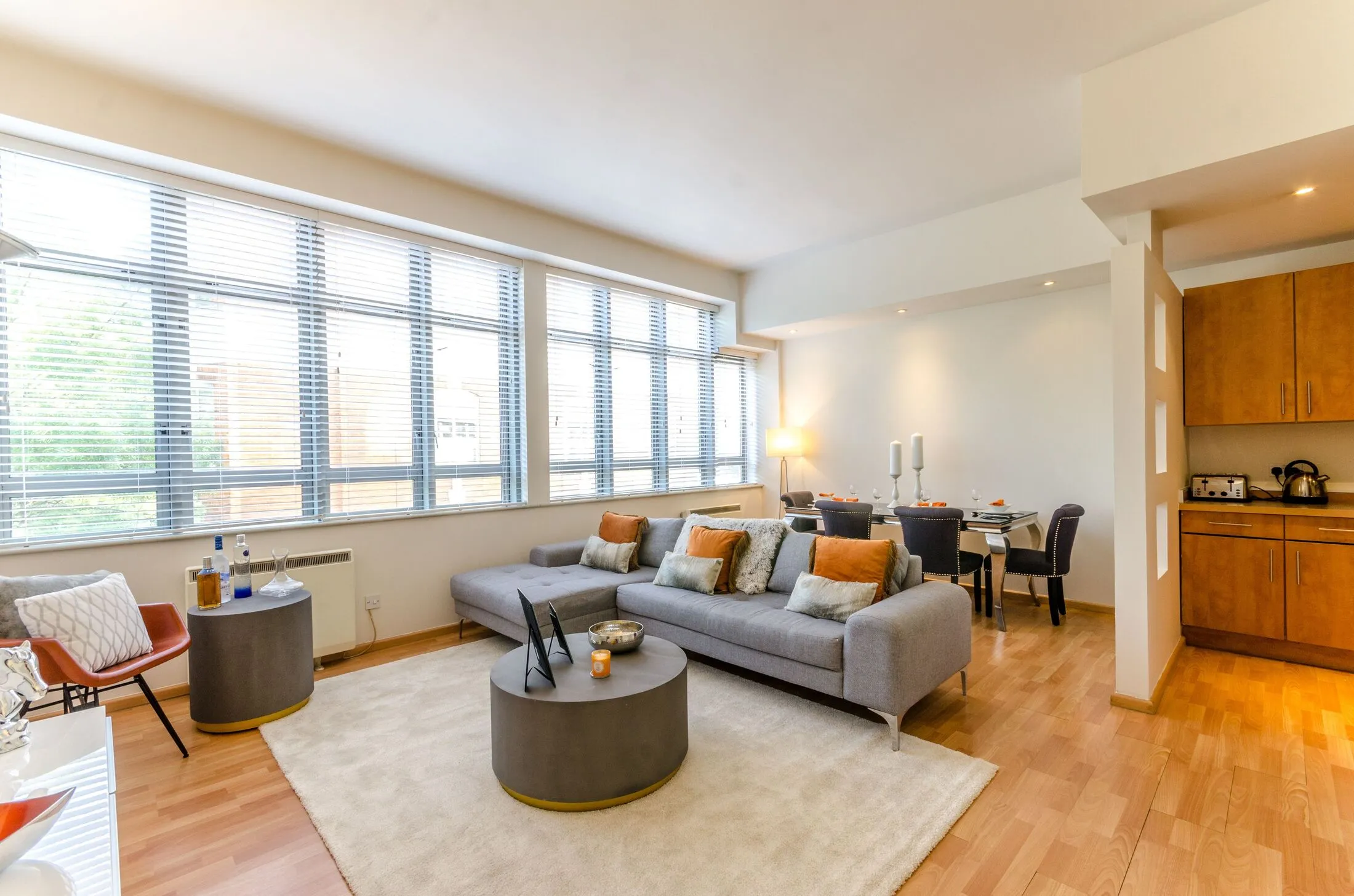 Flat Dingley Road in Greater London