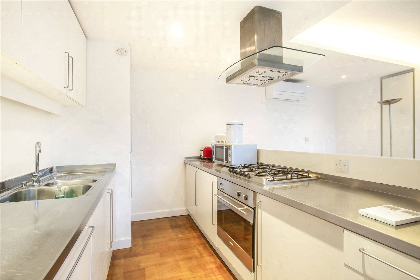 Flat Paul Street in Greater London
