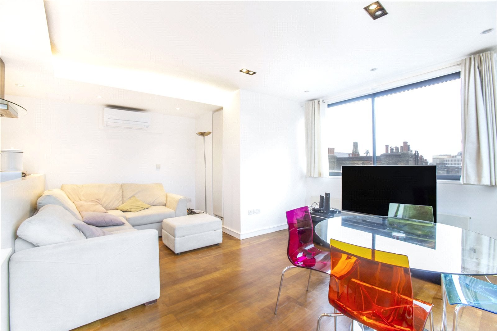 Flat Paul Street in Greater London