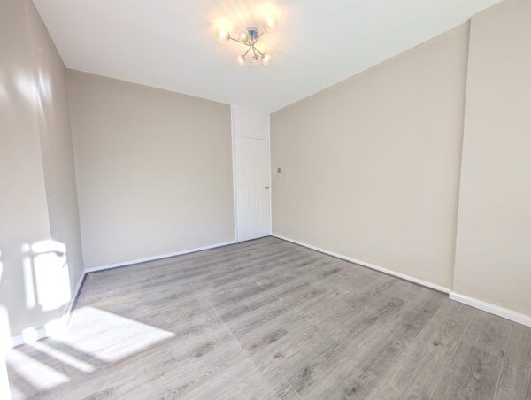 Flat Thirsk Road in Hertsmere