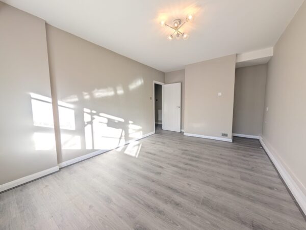Flat Thirsk Road in Hertsmere