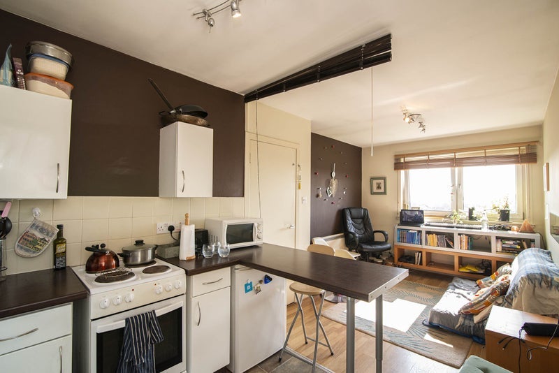 Flat Dykemuir Street in Glasgow