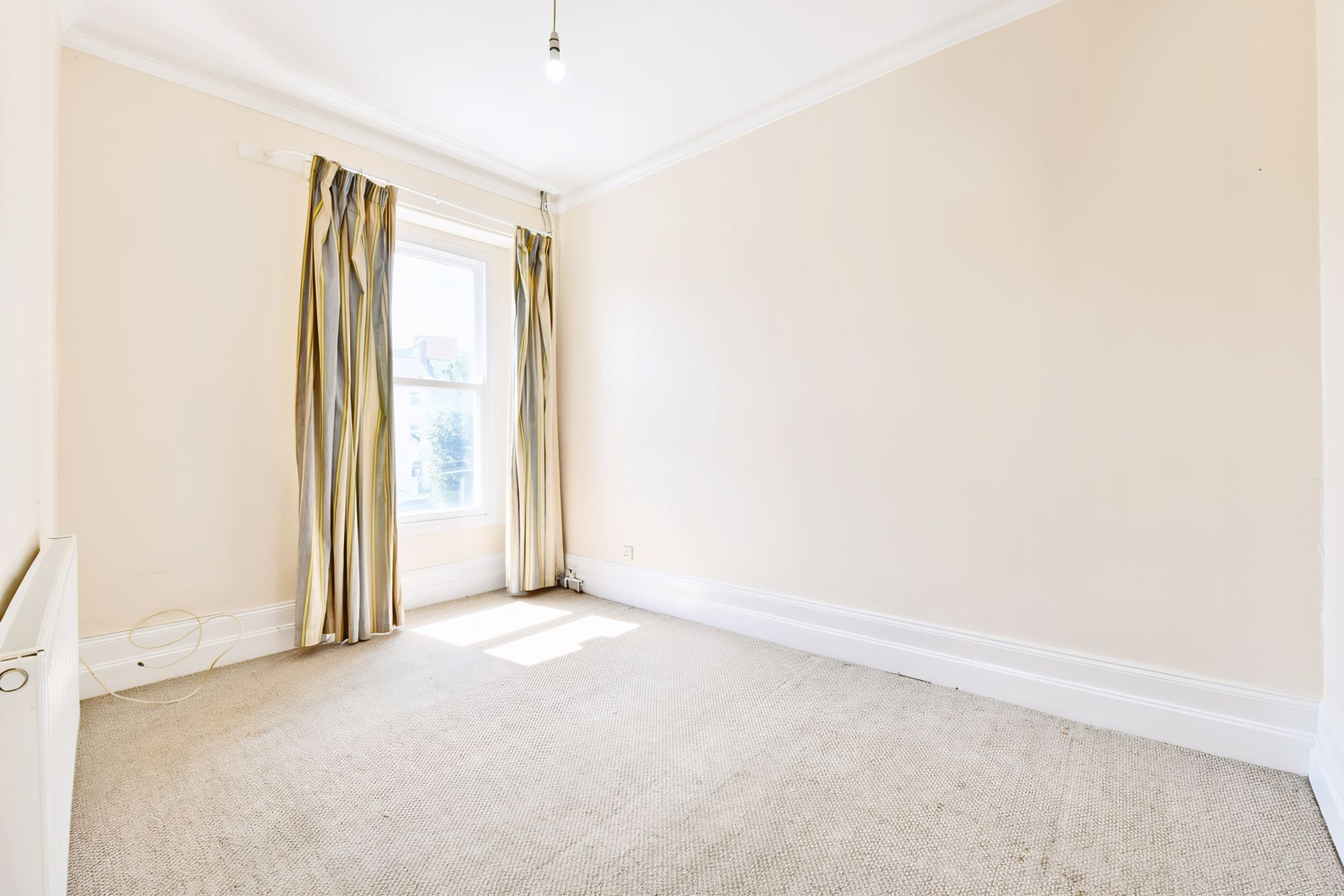 Flat Clytha Square in Newport