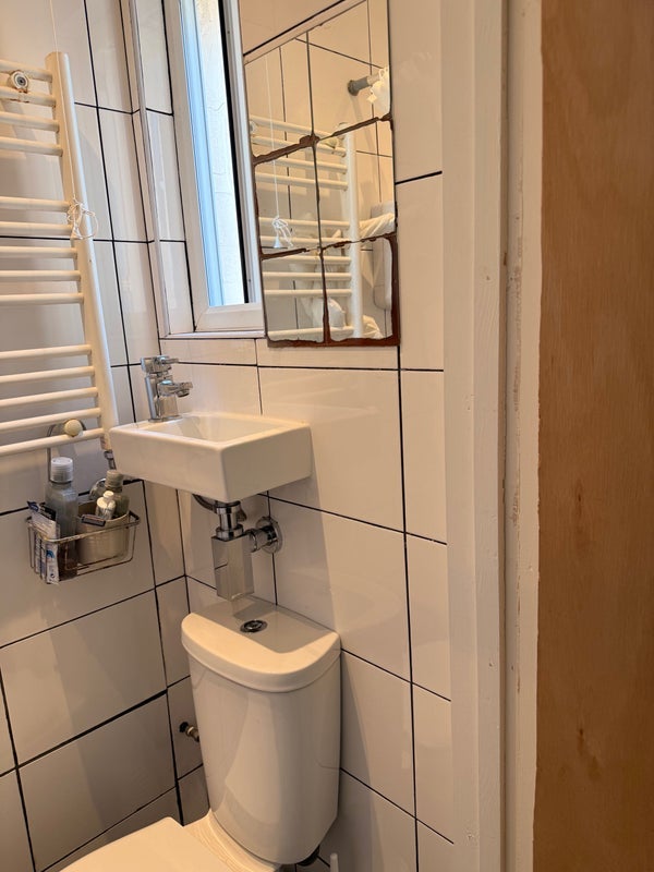 Room Marvels Lane in Greater London