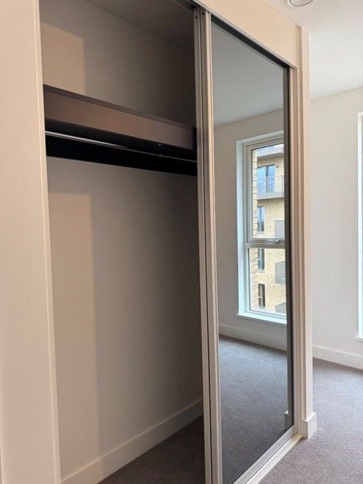 Room Heston Way in Greater London