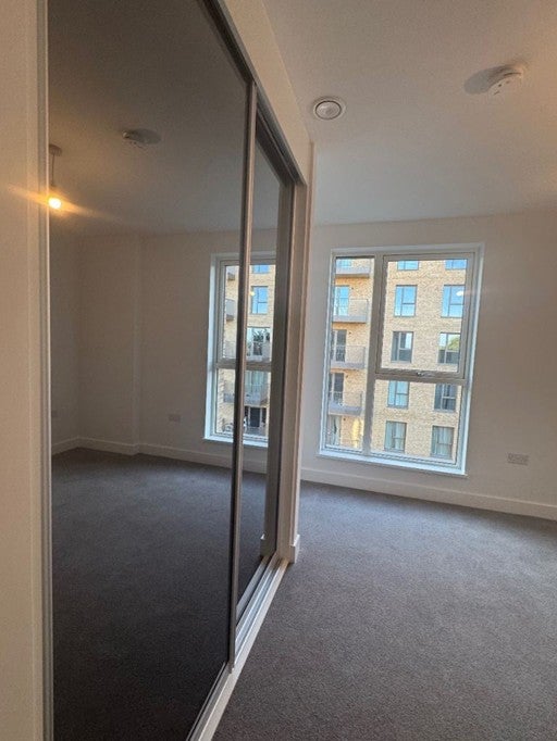 Room Heston Way in Greater London