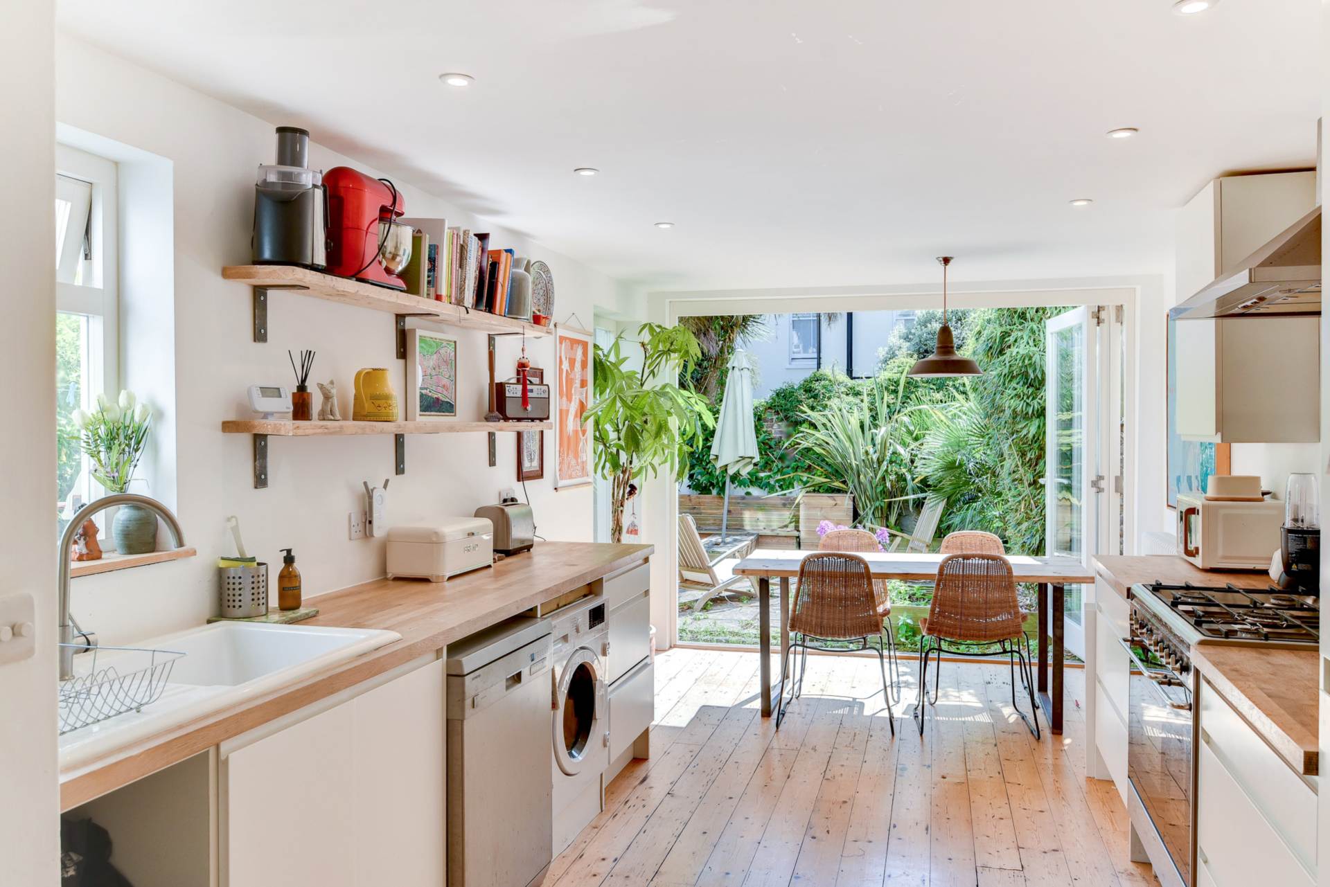Flat Westbourne Gardens in Hove