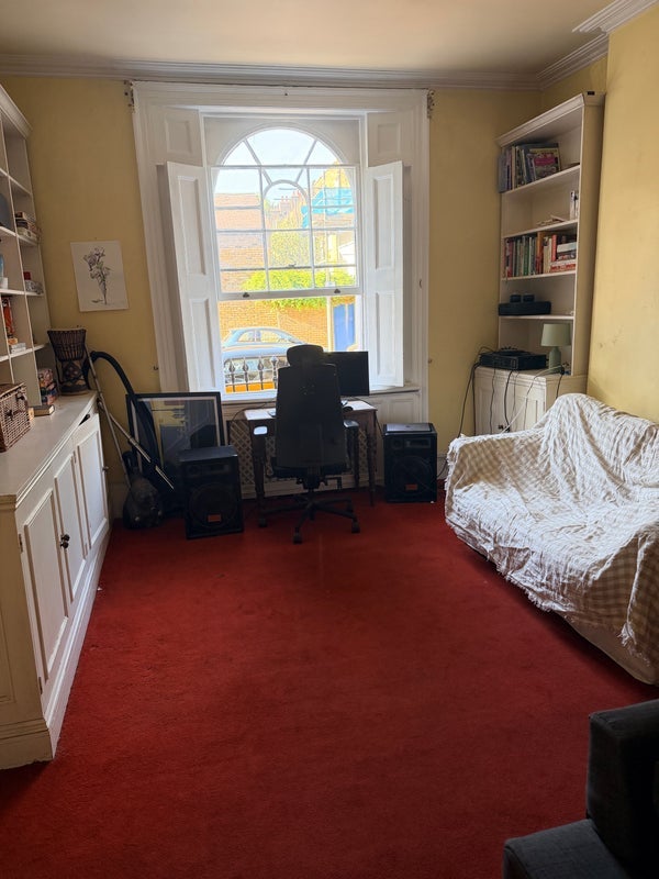 Room Theberton Street in Greater London