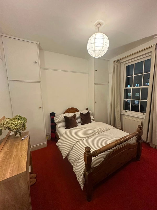 Room Theberton Street in Greater London