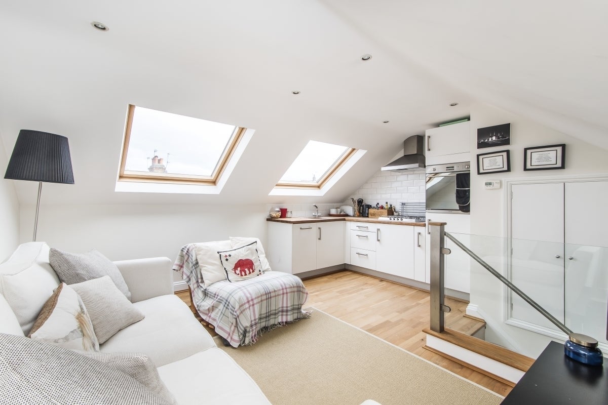 Flat Brayburne Avenue in Greater London