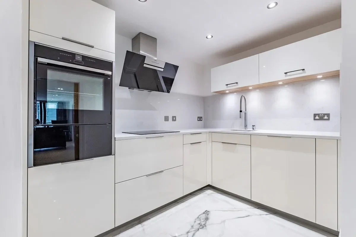 Flat Sheldon Square in City of Westminster