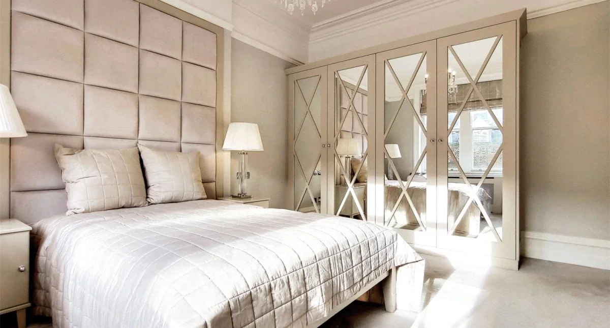 Flat Bedford Avenue in Greater London