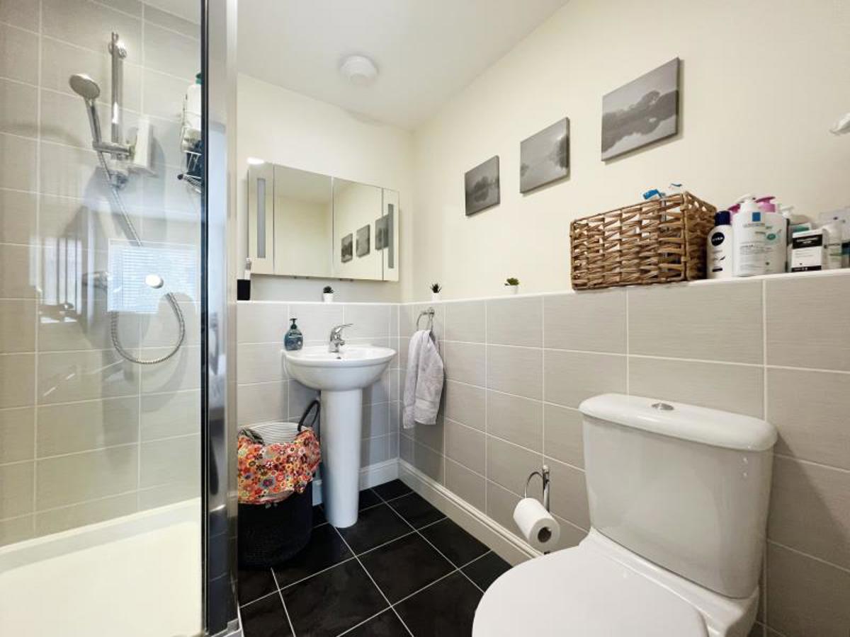 Flat Mizzen Court in Bristol