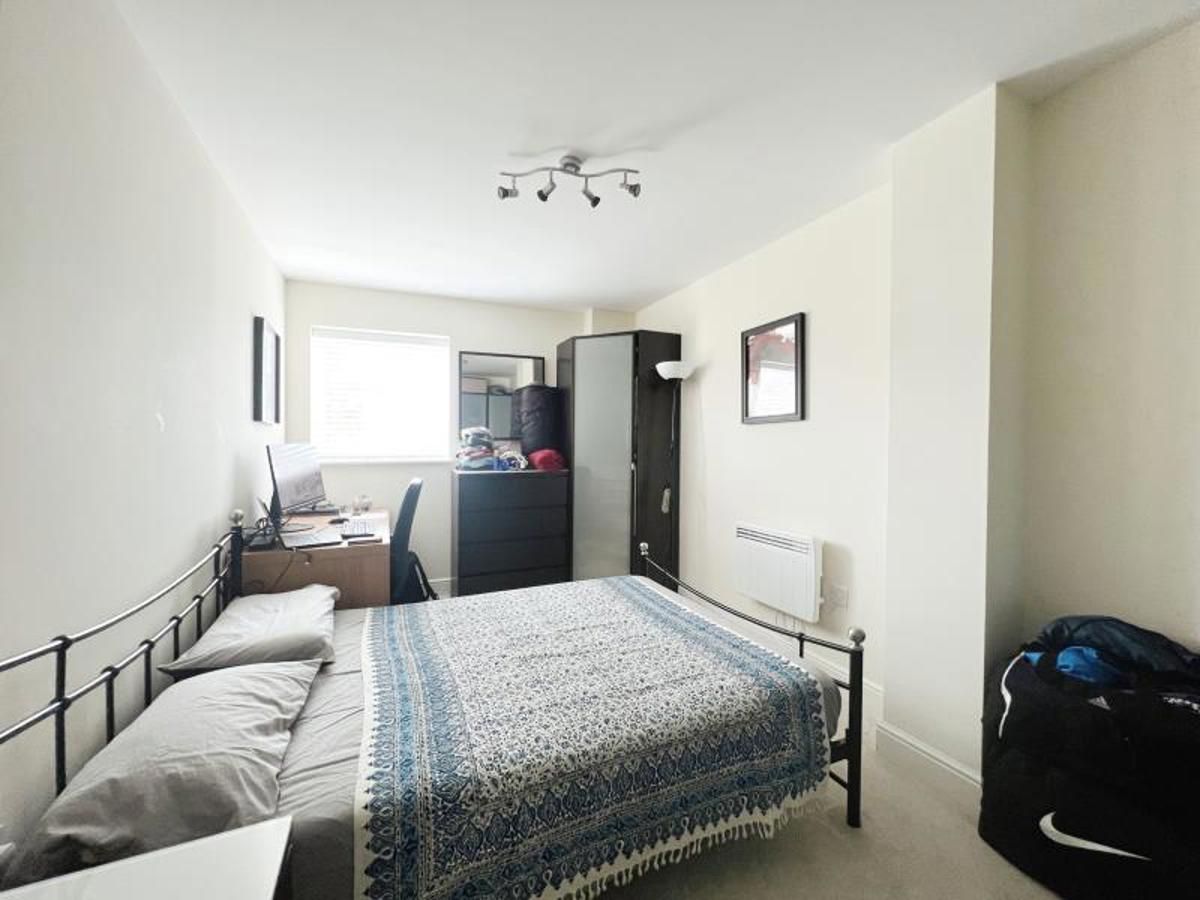 Flat Mizzen Court in Bristol