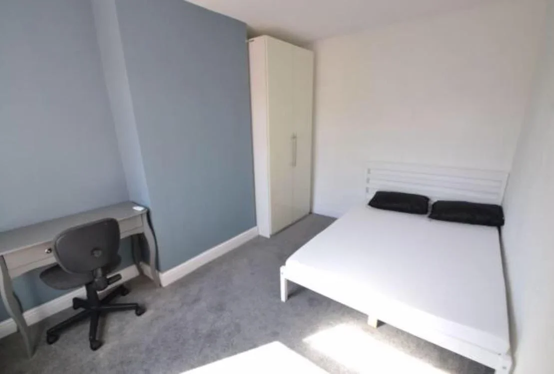 Room Burder Street in Charnwood
