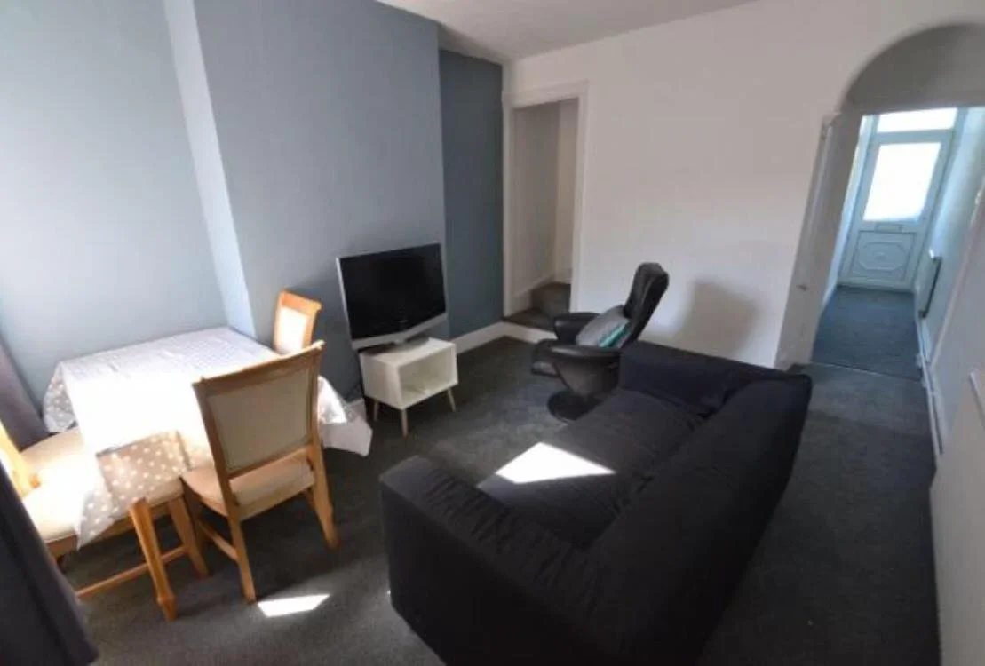 Room Burder Street in Charnwood