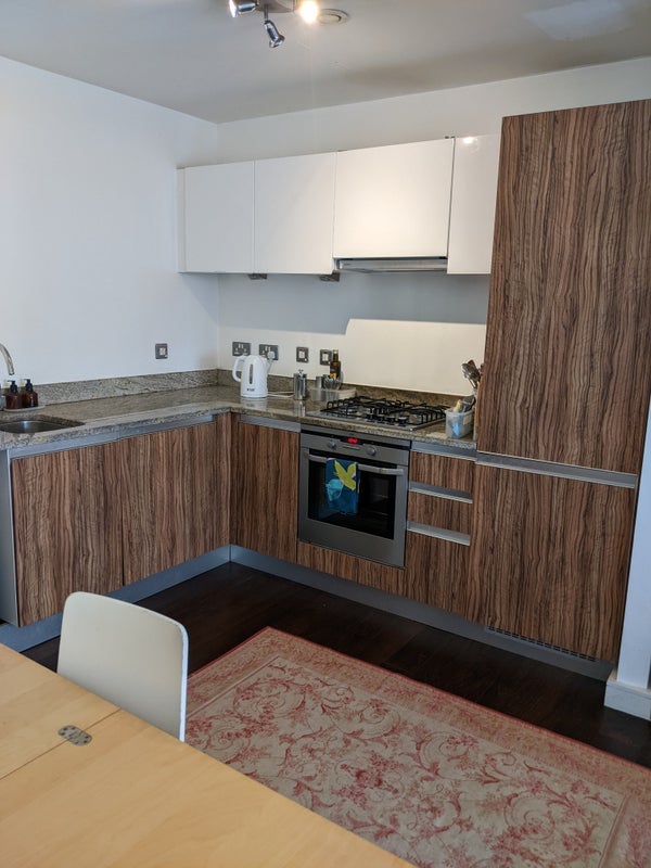 Flat Ecclesbourne Road in Greater London