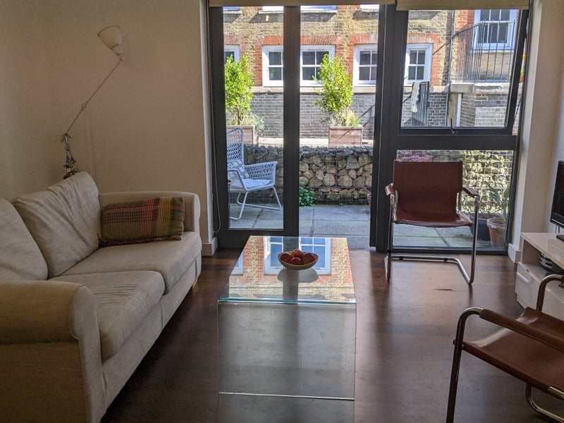 Flat Ecclesbourne Road in Greater London