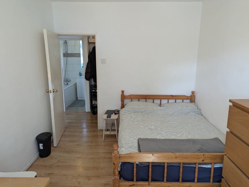 Room Webber Street in Greater London