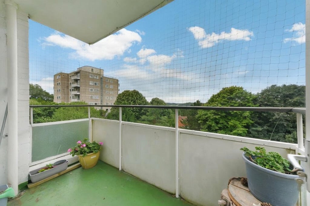 Flat Norley Vale in Greater London