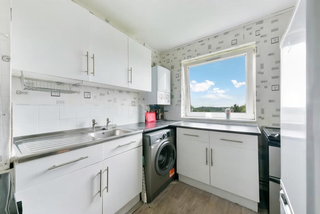 Flat Norley Vale in Greater London