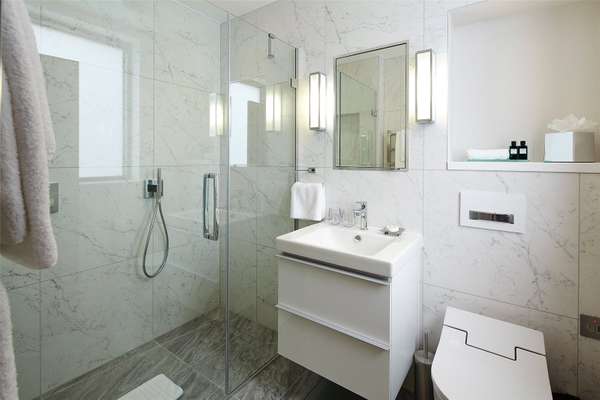 Flat Cheval Place in City of Westminster