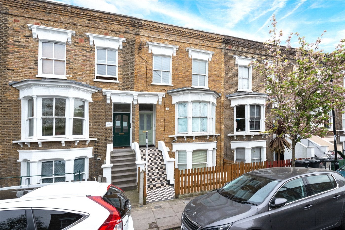 Flat Casella Road in Greater London
