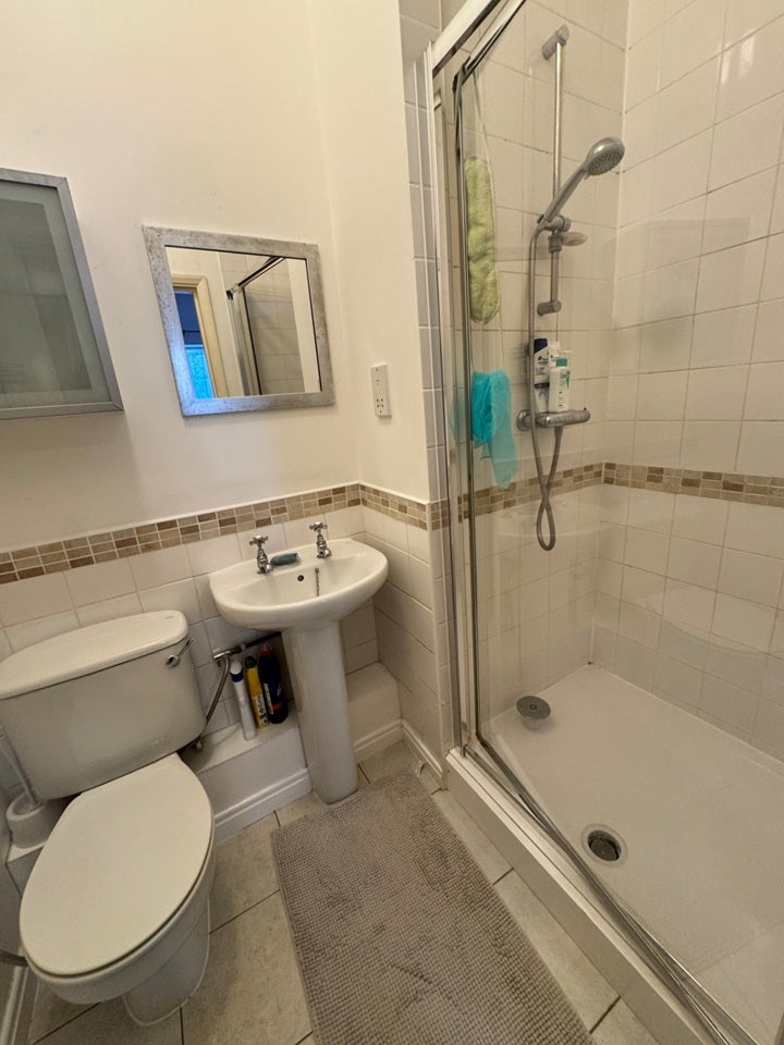 Flat Mill Hill Grove in Greater London