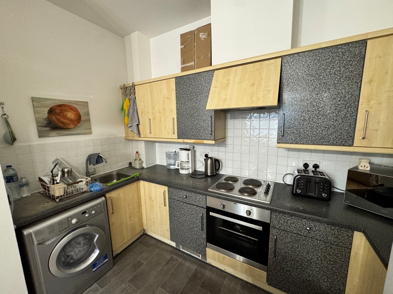 Flat Mill Hill Grove in Greater London