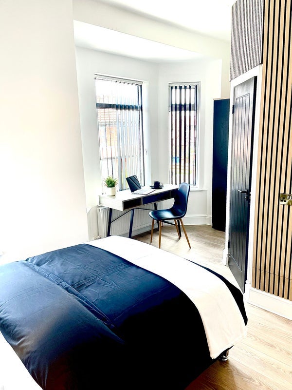 Room Penelope Road in Salford