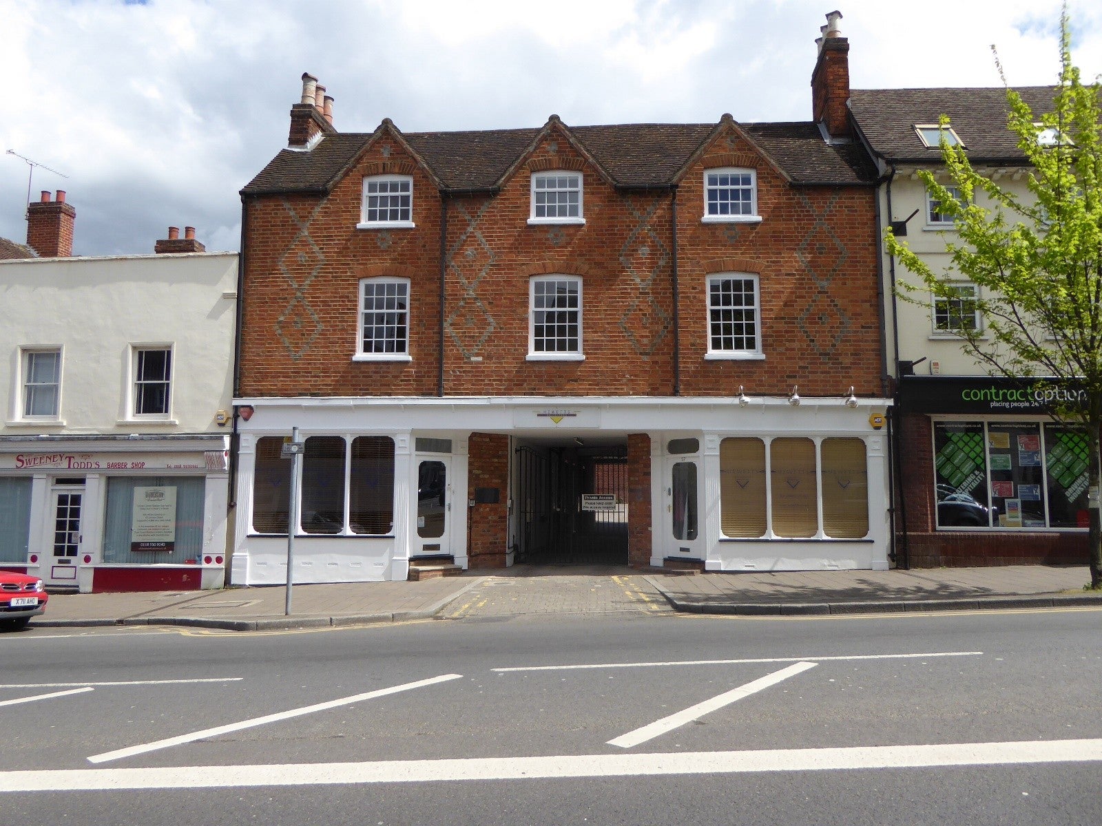 Flat London Street in Reading