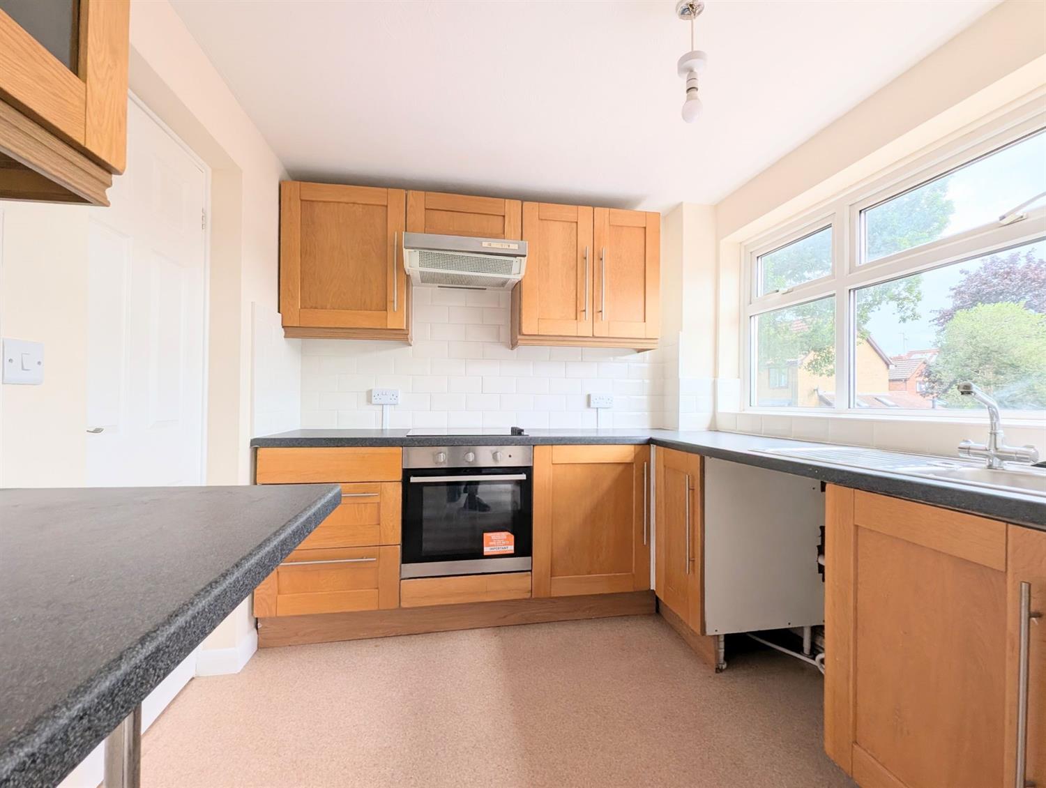 Flat York Close in Horsham