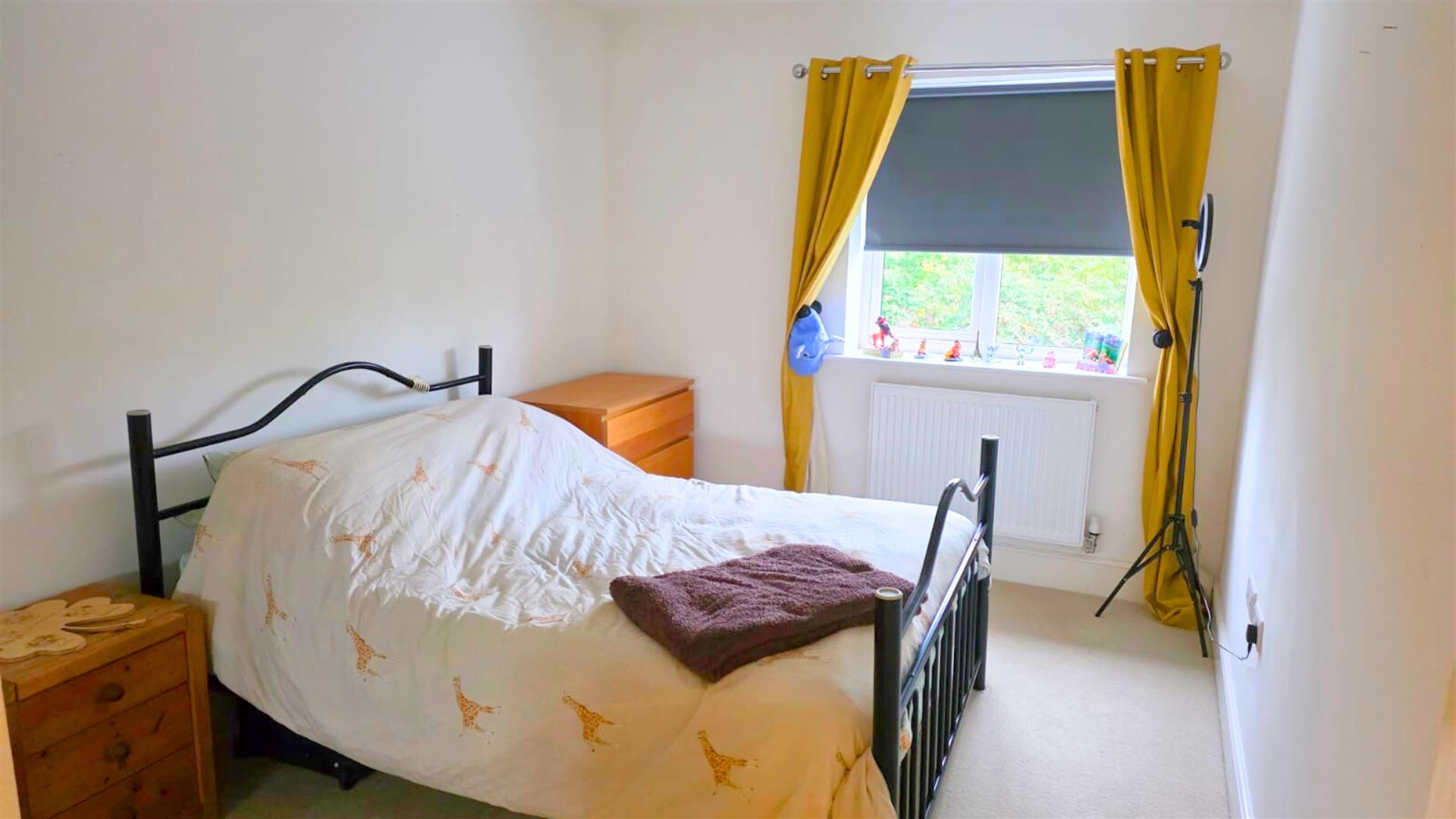 Flat Lovett Place in Gobowen