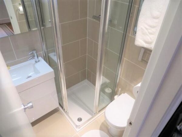 Flat Parfrey Street in Greater London