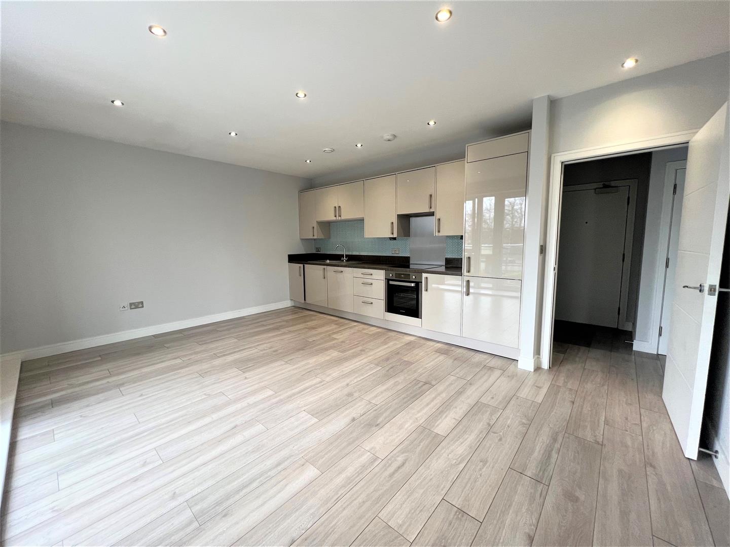 Flat Victoria Avenue in Southend-on-Sea