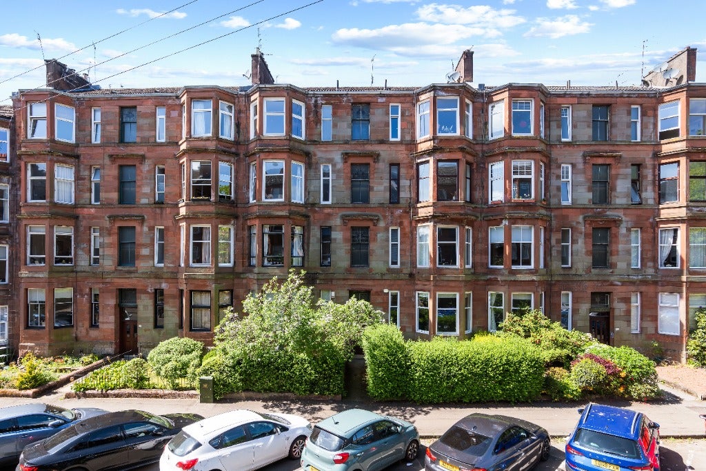 Flat Dudley Drive in Glasgow