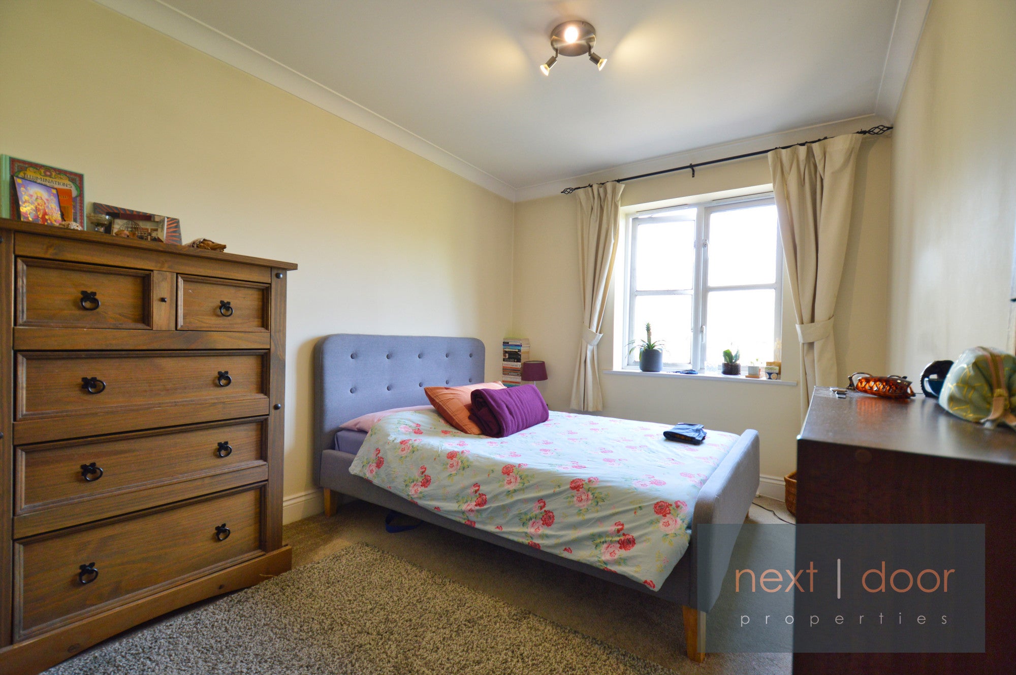 Flat Lordship Lane in Greater London