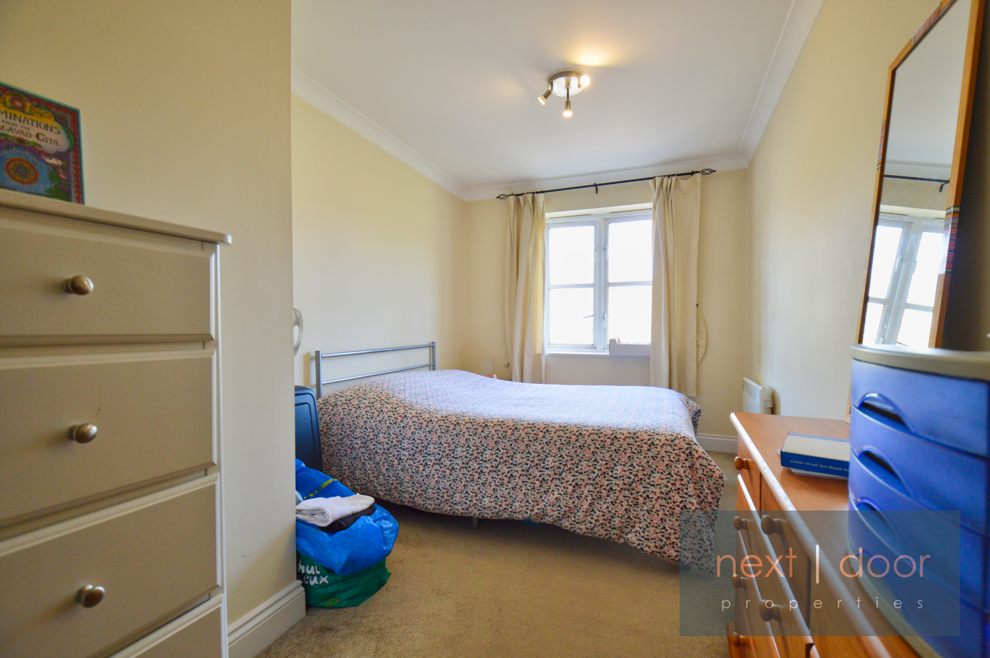 Flat Lordship Lane in Greater London