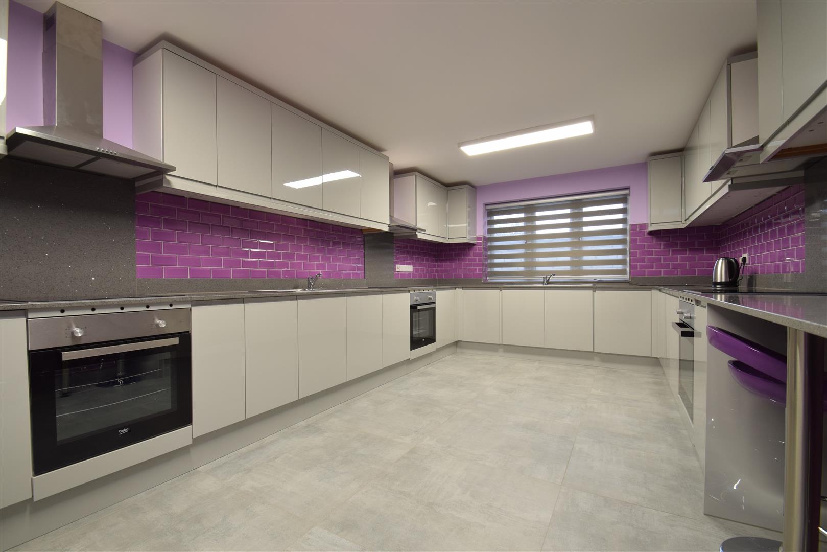 Flat Norton Road in Greater London