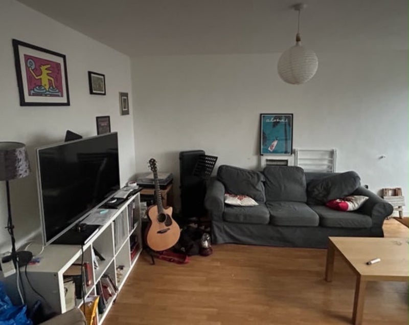 Room Fellows Court in Greater London