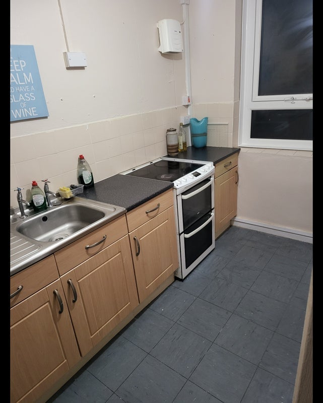 Room Phipps Street in Bristol