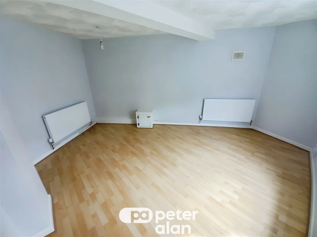 Flat Pembroke Street in Aberdare