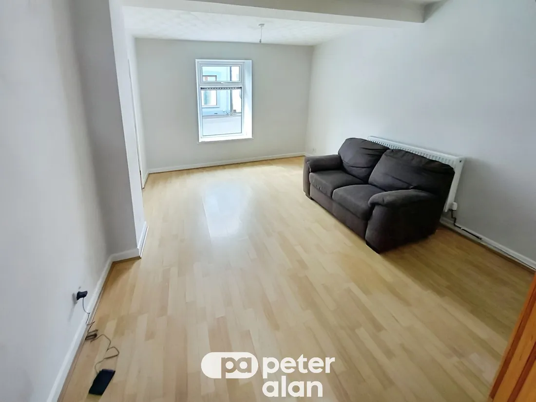 Flat Pembroke Street in Aberdare