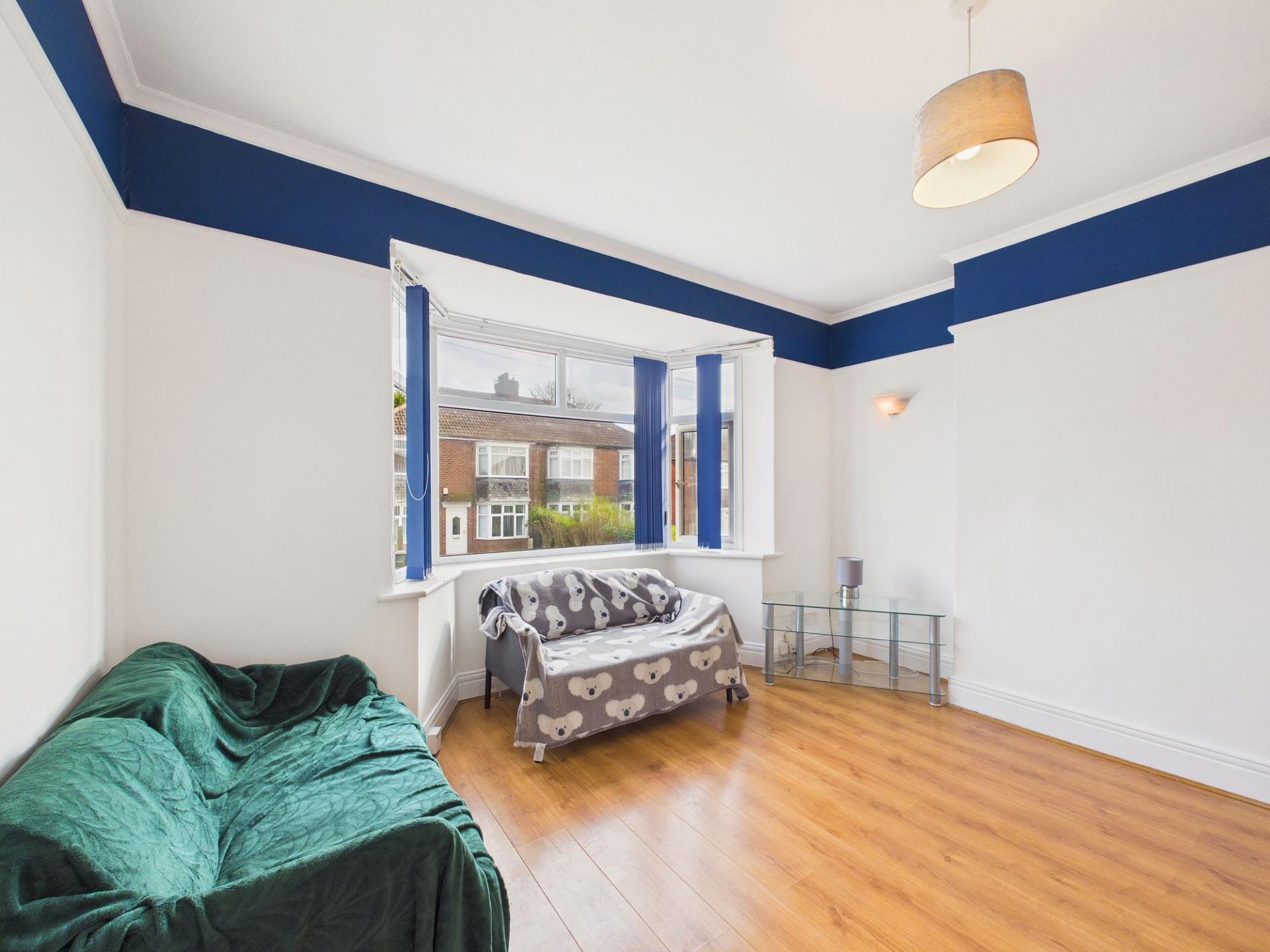 Flat Angerton Gardens in Newcastle upon Tyne