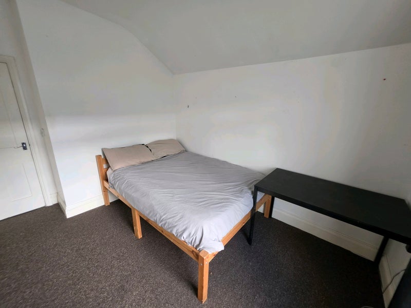 Room Surrey Street in Cardiff