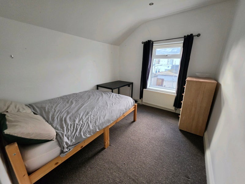 Room Surrey Street in Cardiff